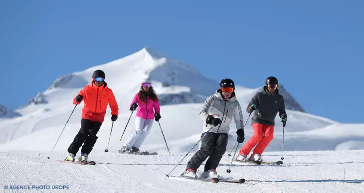 Alpine ski rental