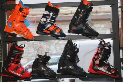 Chaussure de ski location vente chez Iseran Sport Val d'Isère