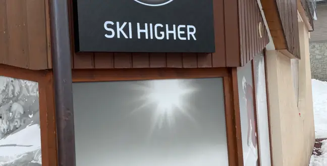 Sport 2000 Ski Higher alquiler de esquís La Tania