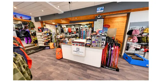 Comptoir d'accueil du magasin Ardent Sports, Sport 2000 Montriond